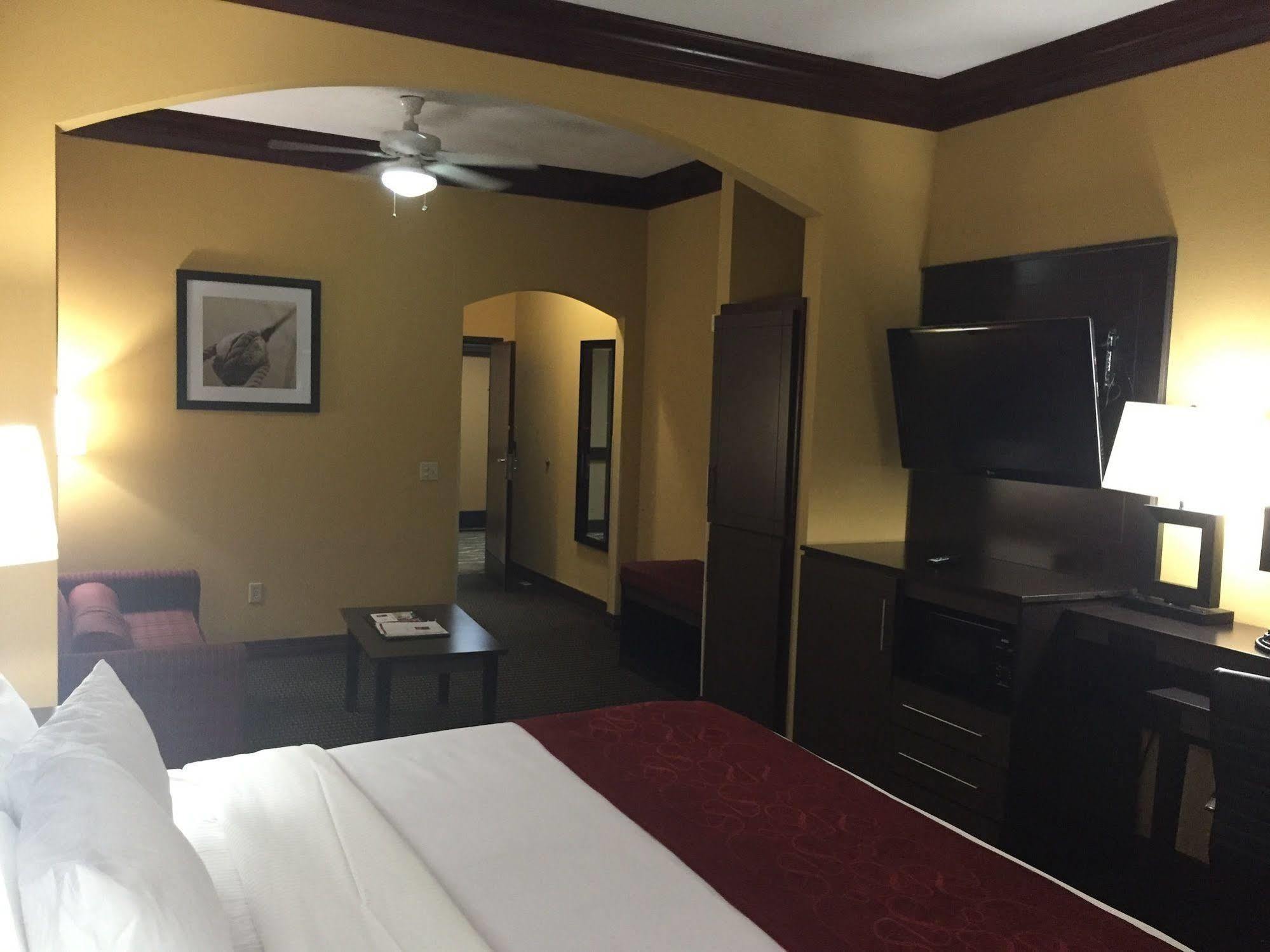 Comfort Suites Lake Jackson Clute Lago Jackson Exterior foto