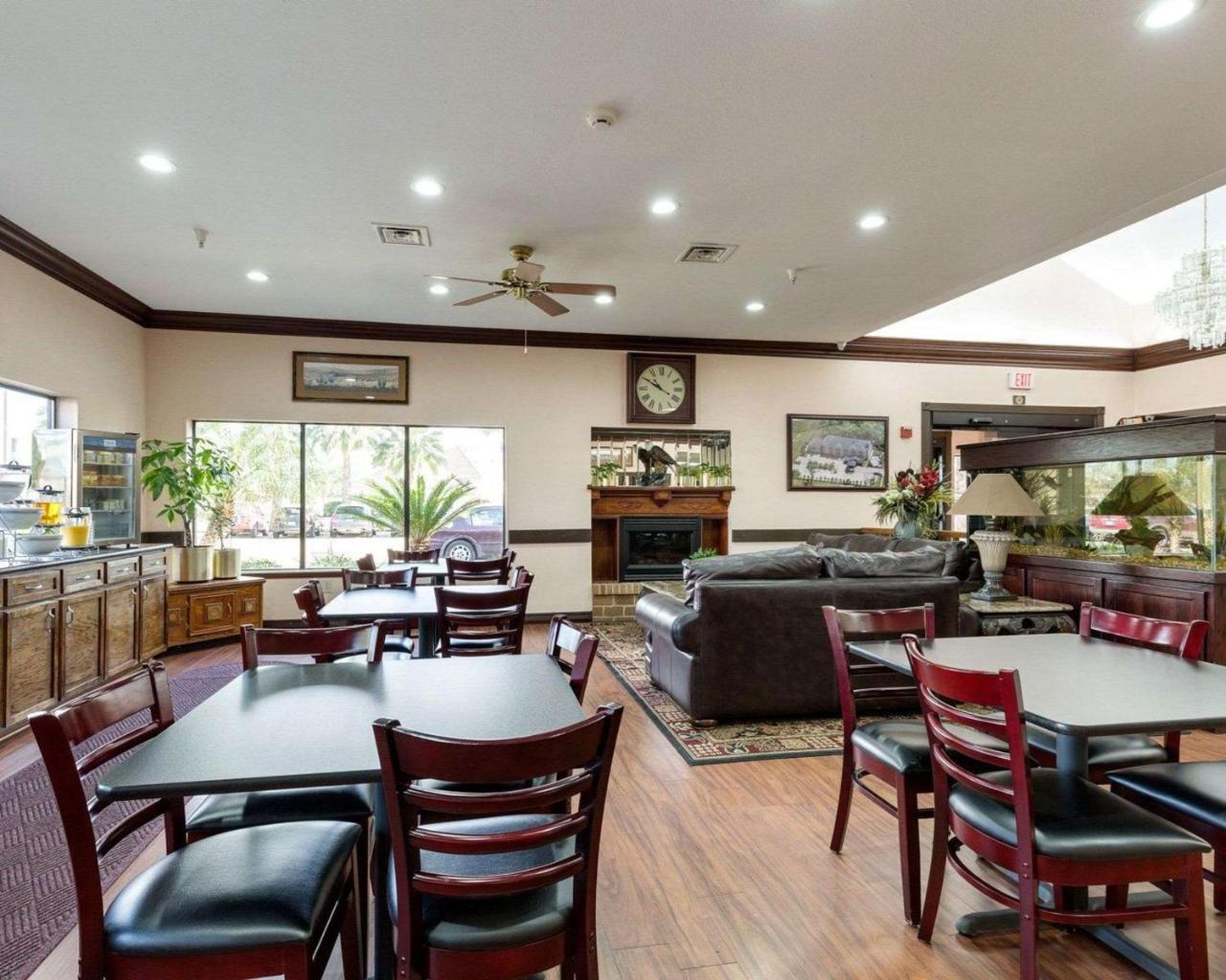 Comfort Suites Lake Jackson Clute Lago Jackson Exterior foto