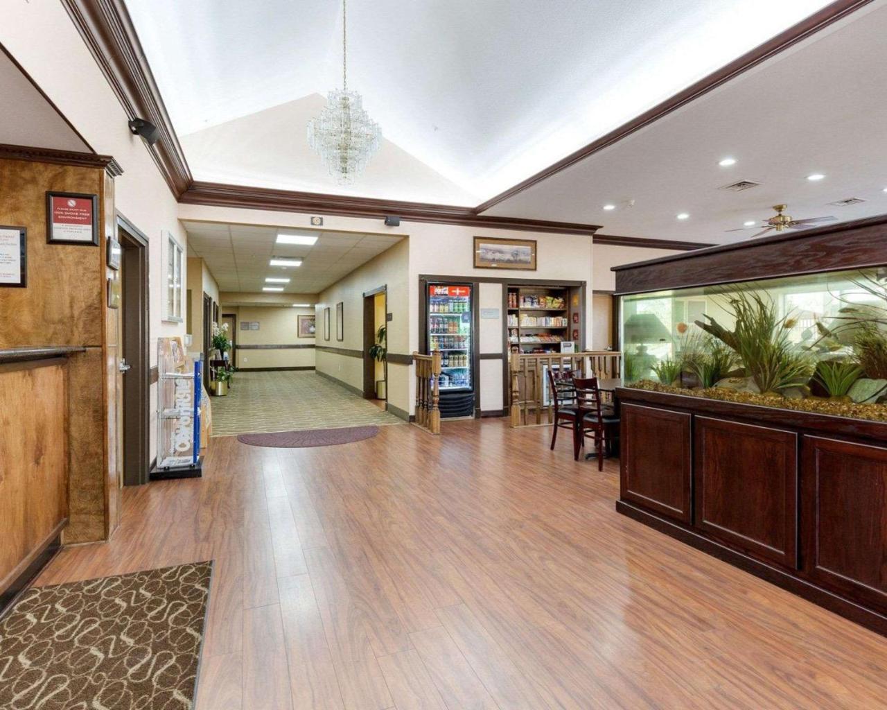 Comfort Suites Lake Jackson Clute Lago Jackson Exterior foto